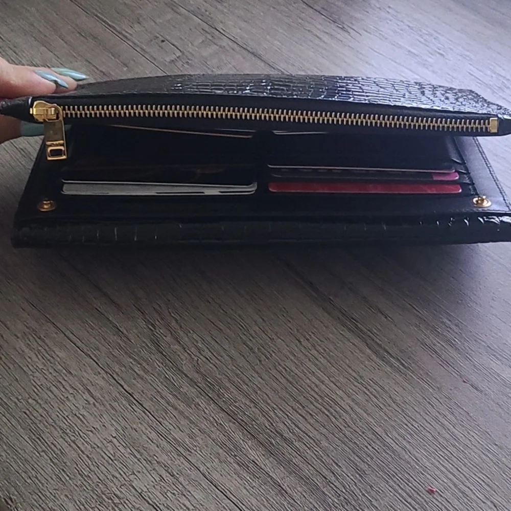 YSL wallet with added chains